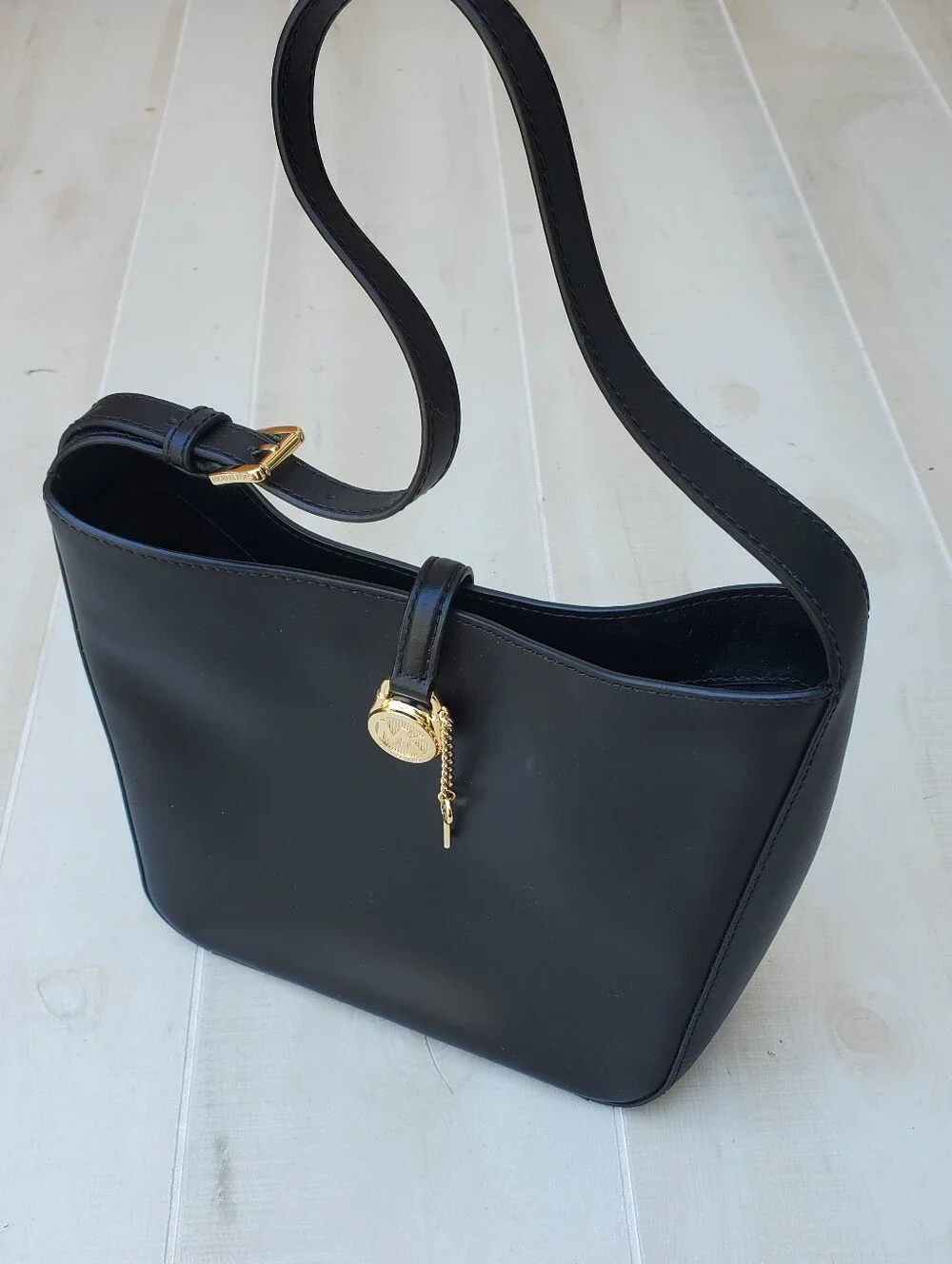 Michael Kors Lyra Leather Shoulder Bag - Picture 2 of 7